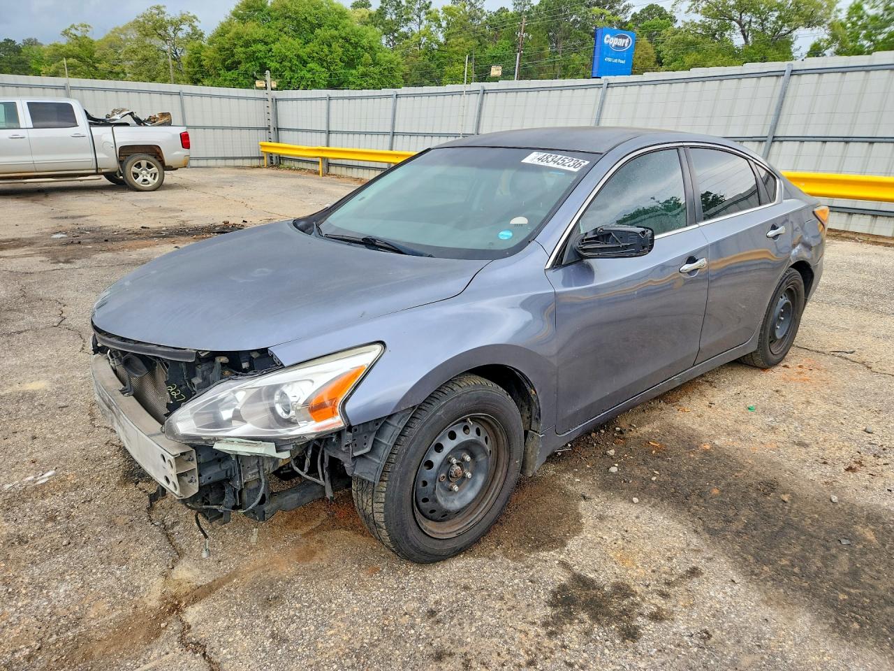 Salvage Nissan Altima Image