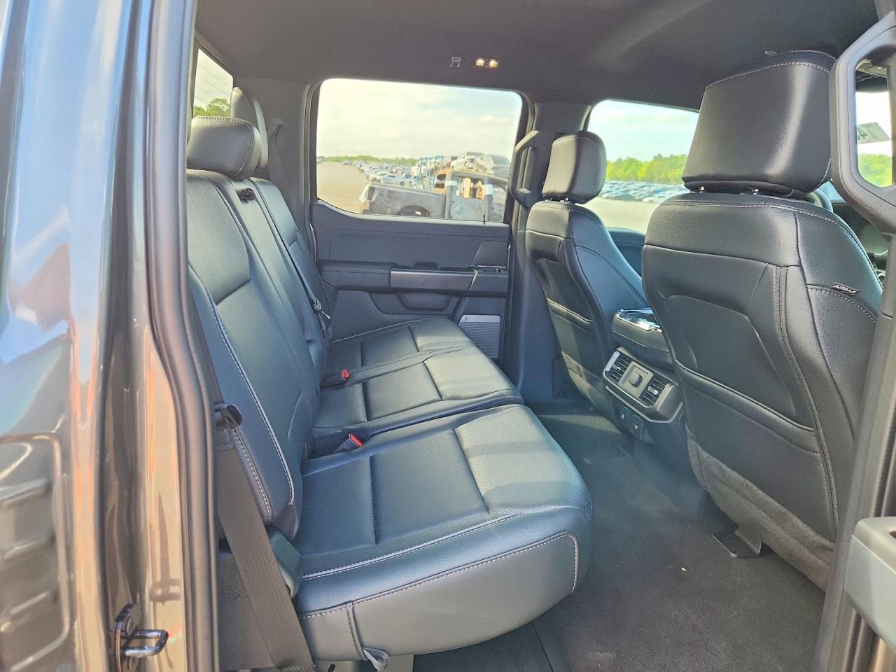 Ford F-150 Lariat