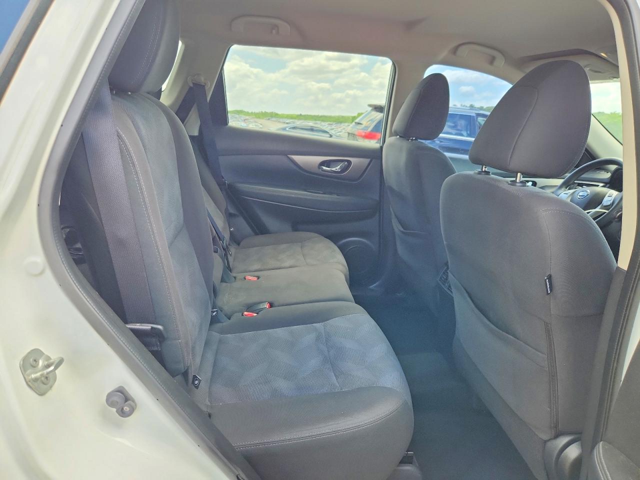 Nissan Rogue Sv