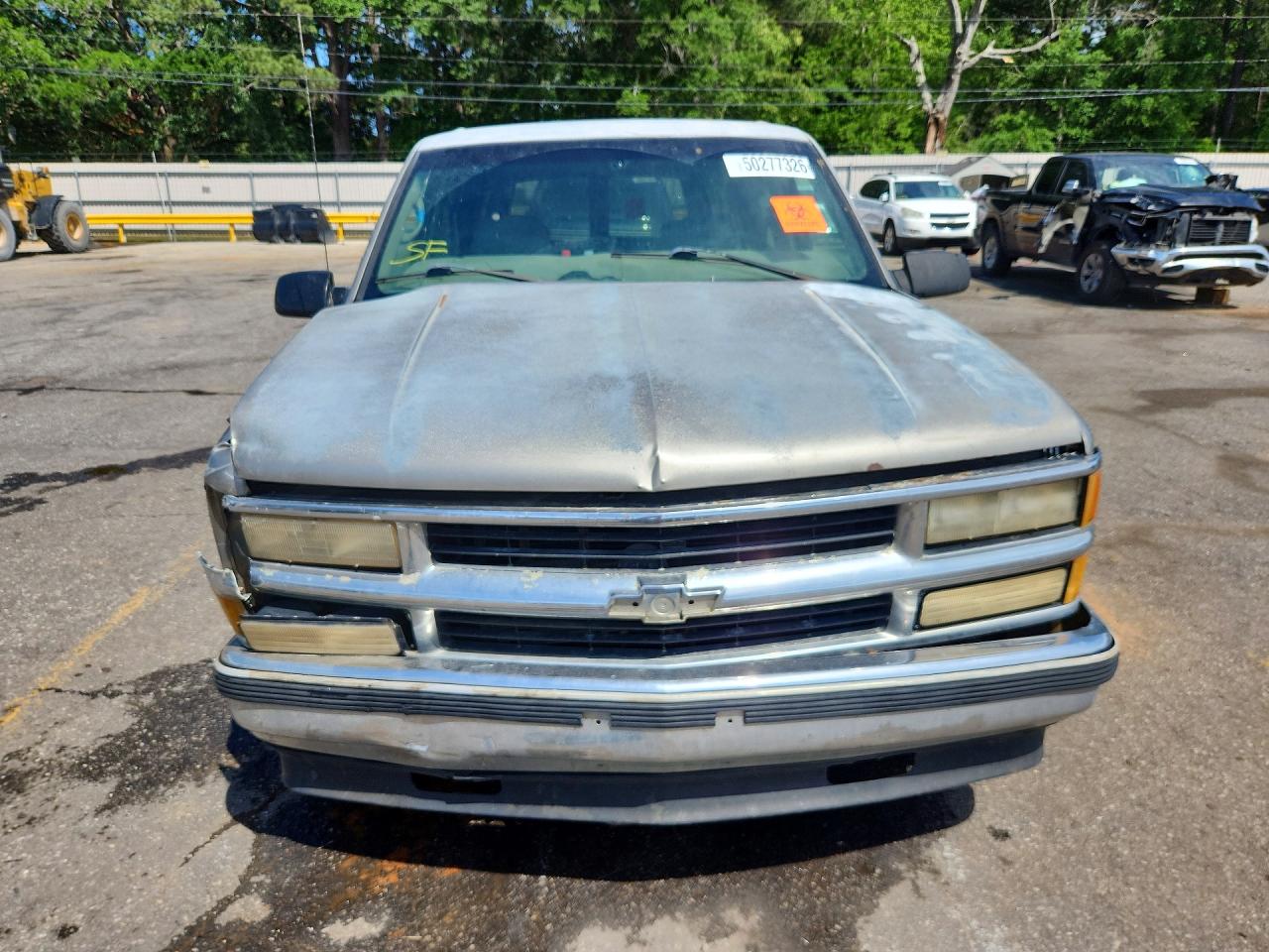 Chevrolet Suburban C1500