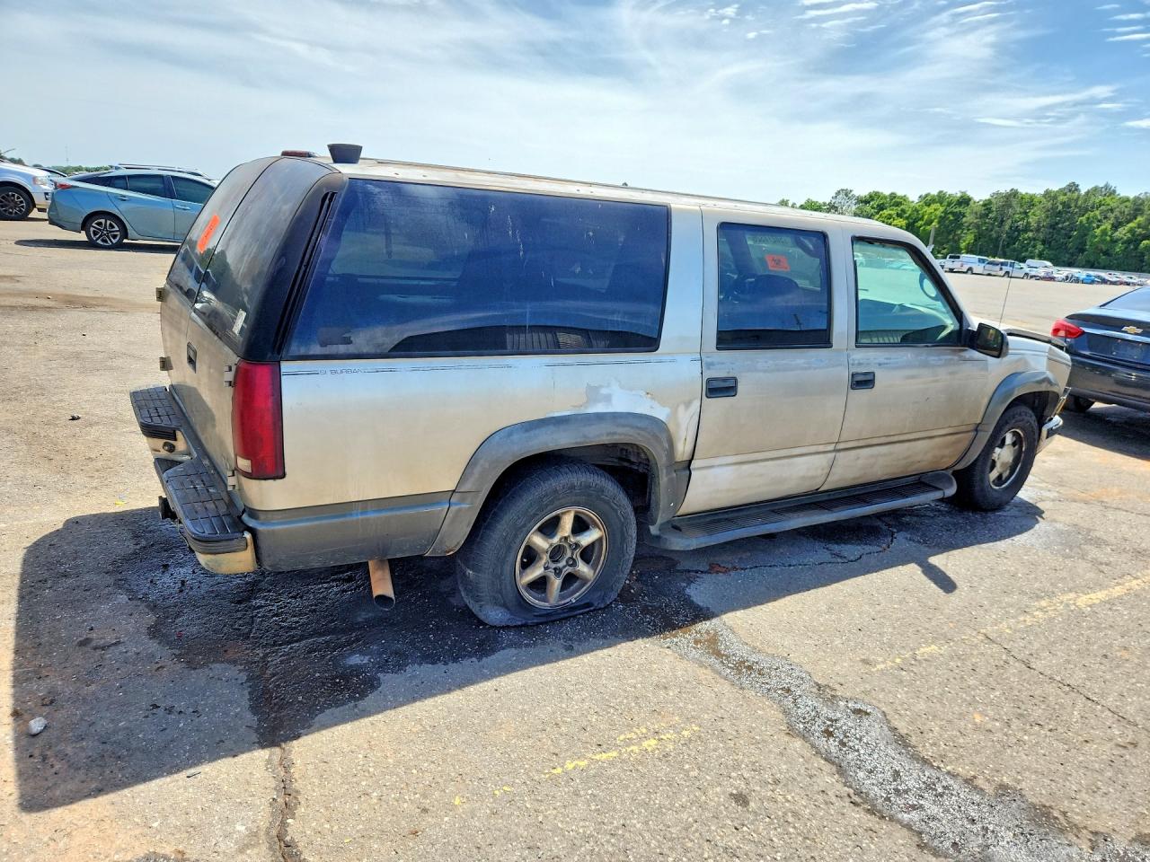 Chevrolet Suburban C1500
