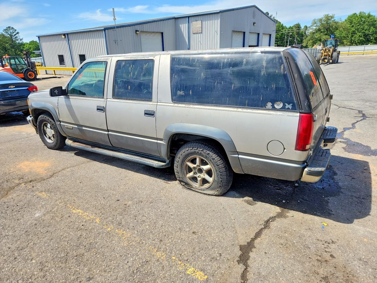 Chevrolet Suburban C1500