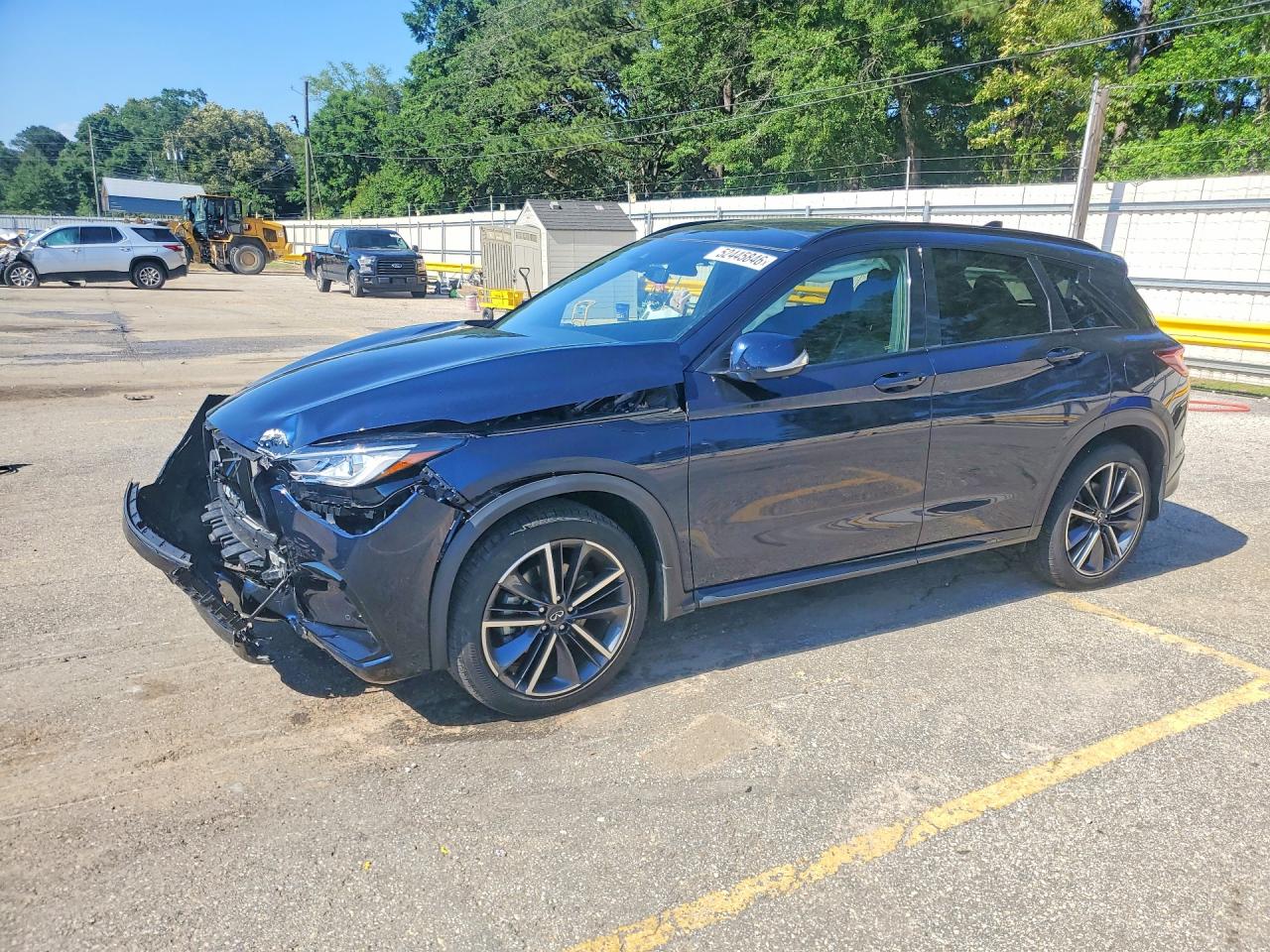 Salvage INFINITI Qx Image
