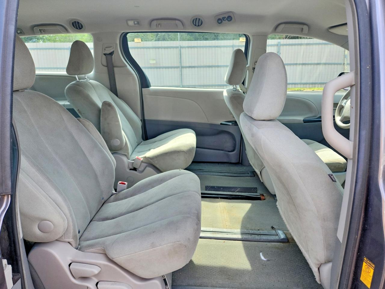 Toyota Sienna L 7-passenger
