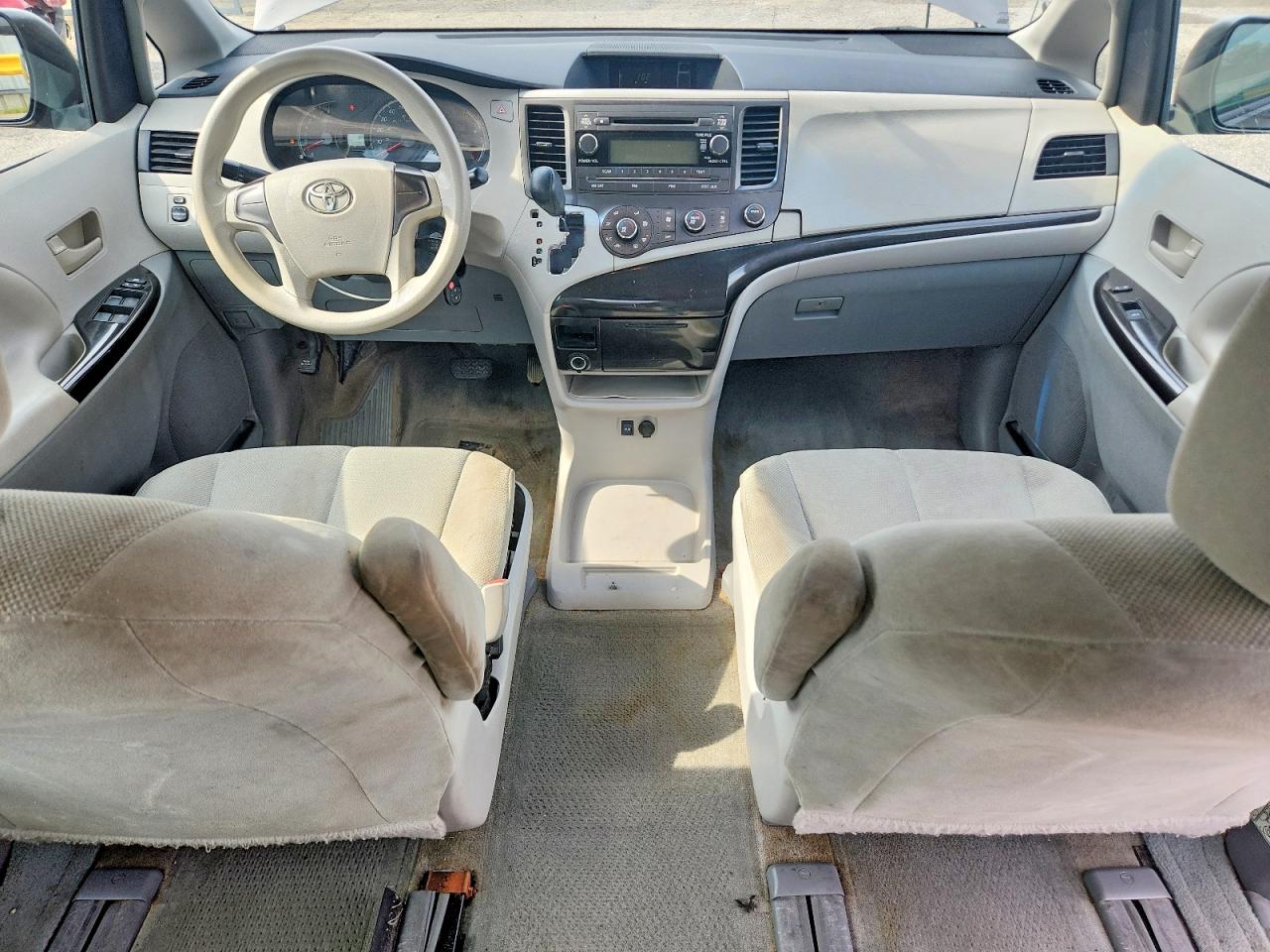 Toyota Sienna L 7-passenger