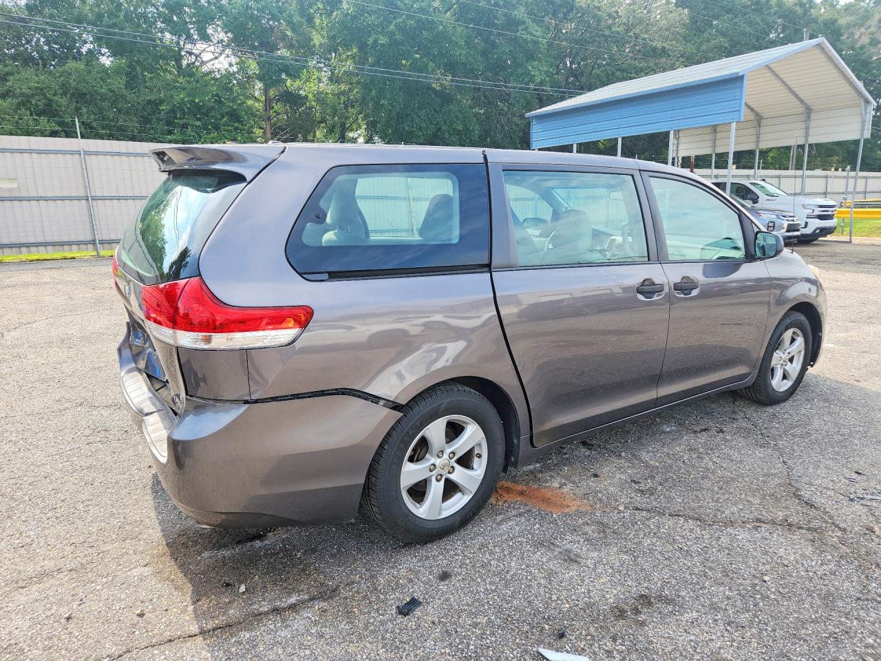 Toyota Sienna L 7-passenger