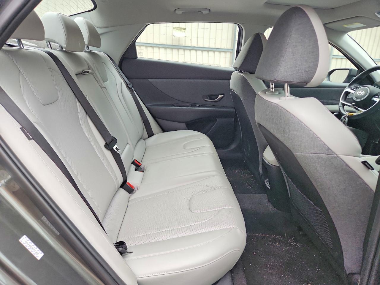 Hyundai ELANTRA Limited