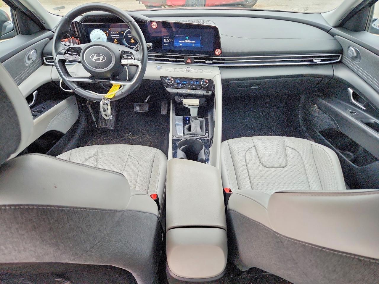 Hyundai ELANTRA Limited