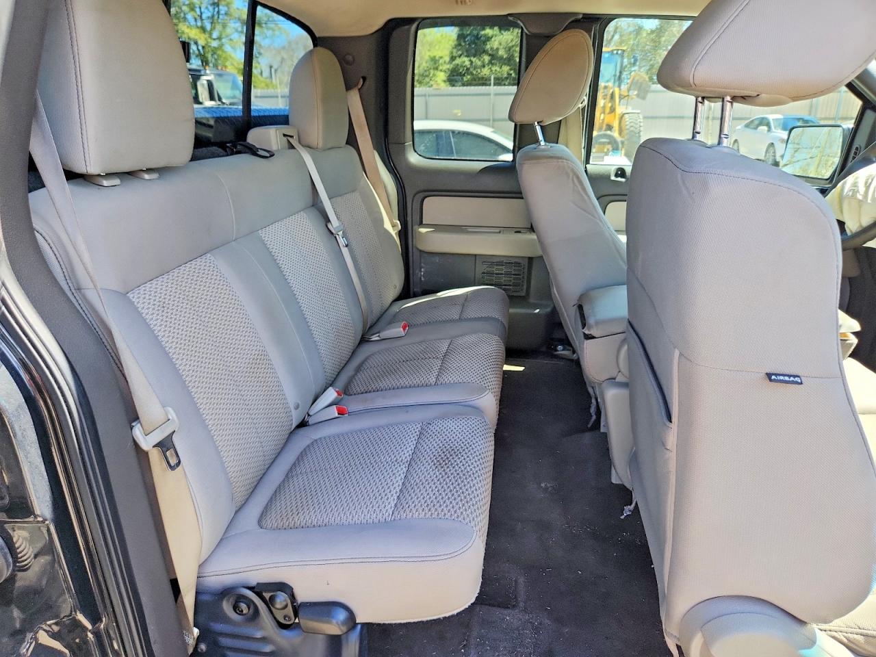 Ford F-150 Super Cab