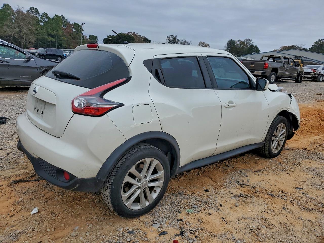 Nissan JUKE S