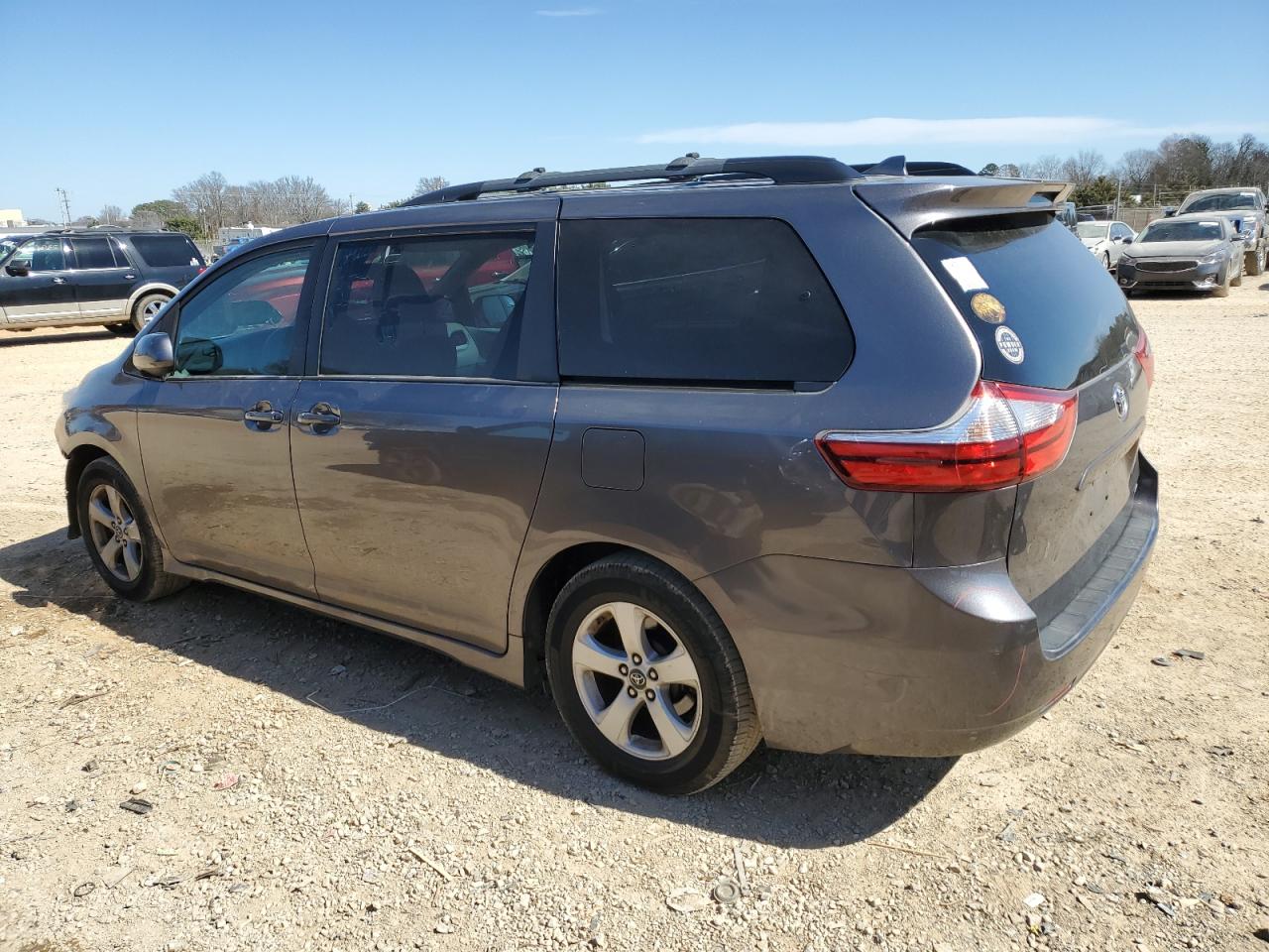 Toyota Sienna Le