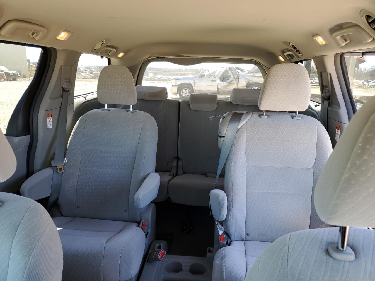 Toyota Sienna Le