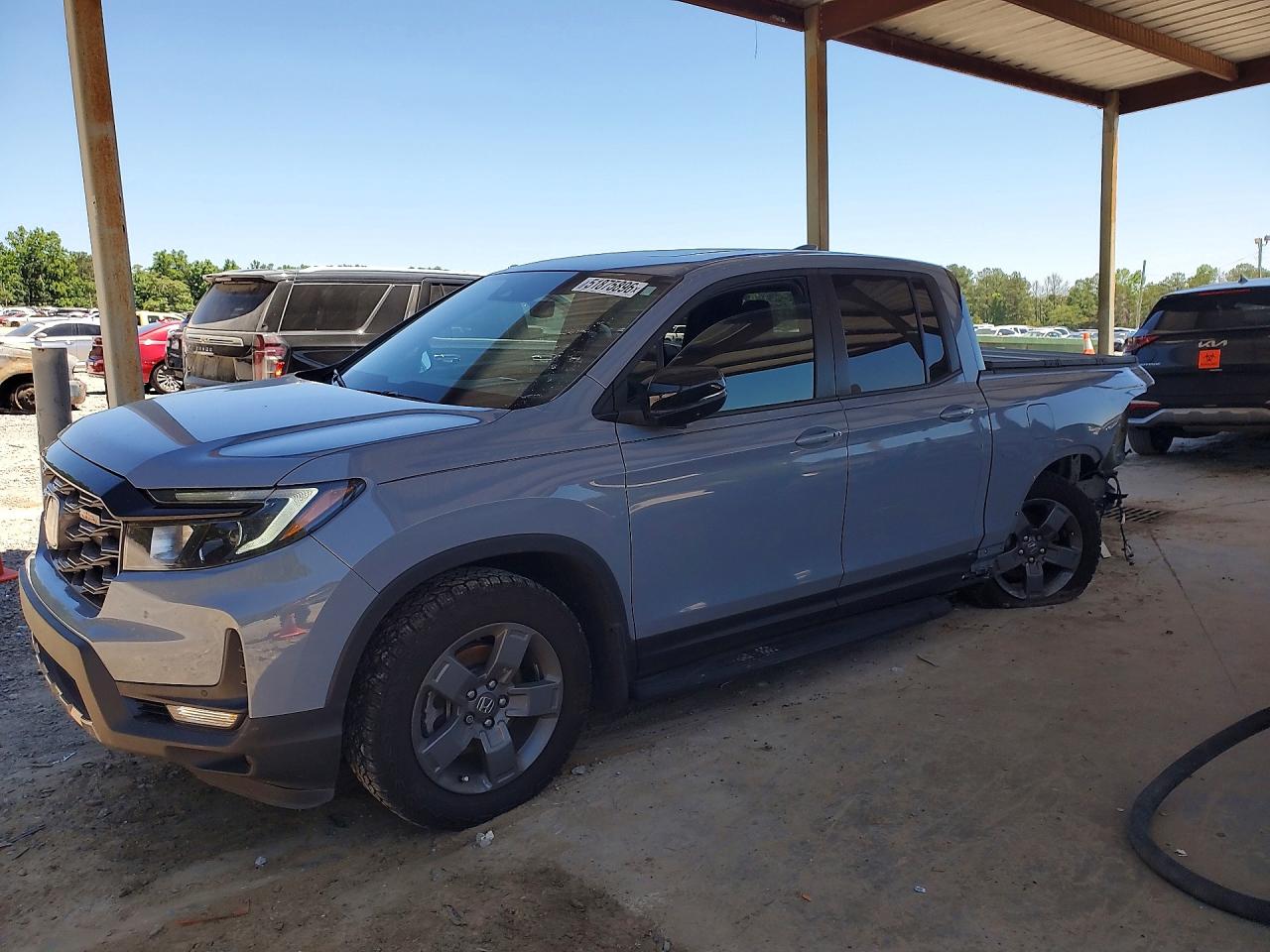 Salvage Honda Ridgeline Image