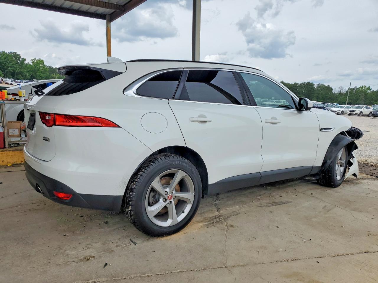 Jaguar F-PACE Premium