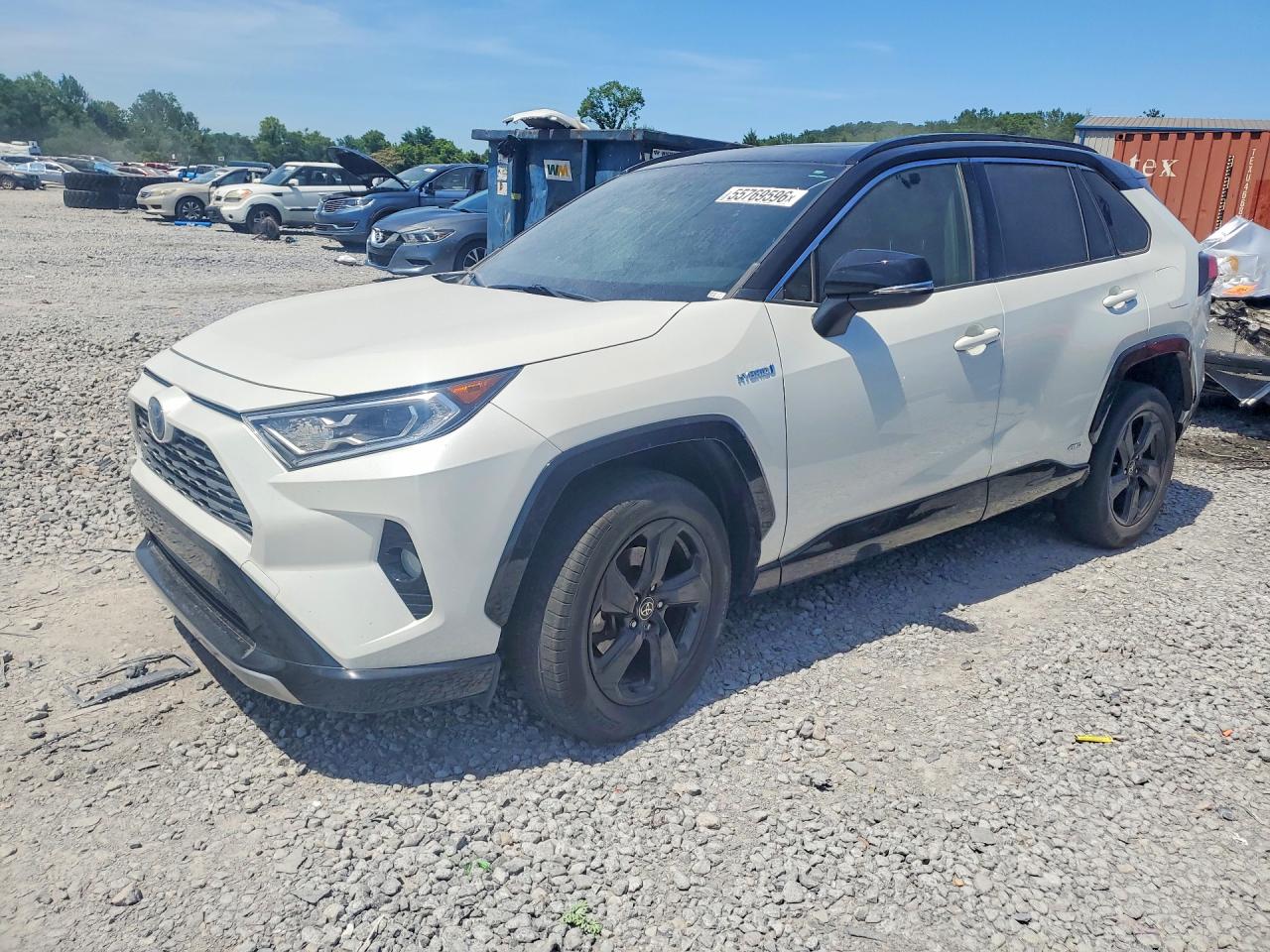 Salvage Toyota RAV4 Image