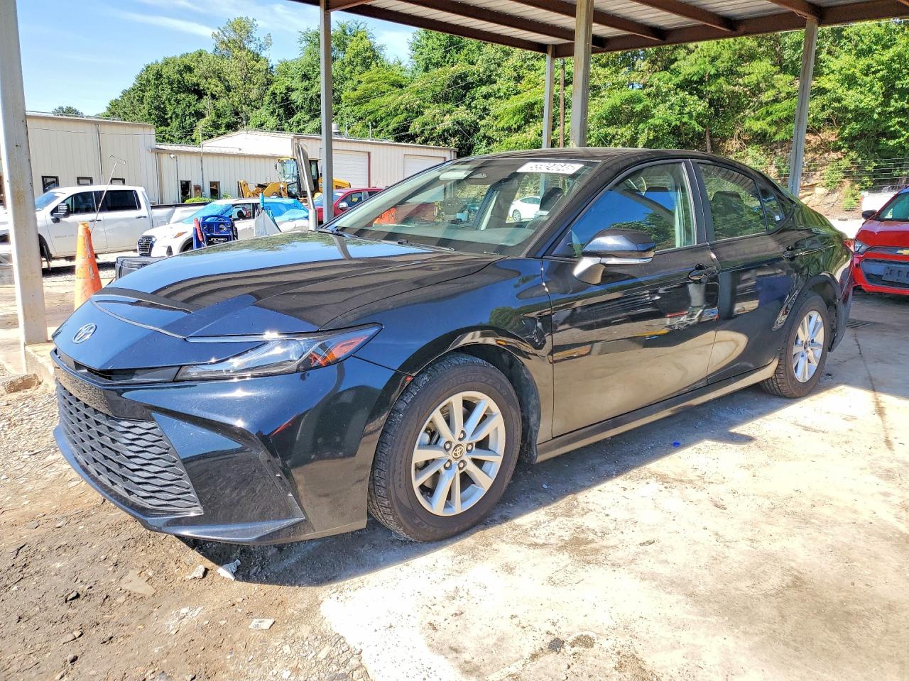 Salvage Toyota Camry Image