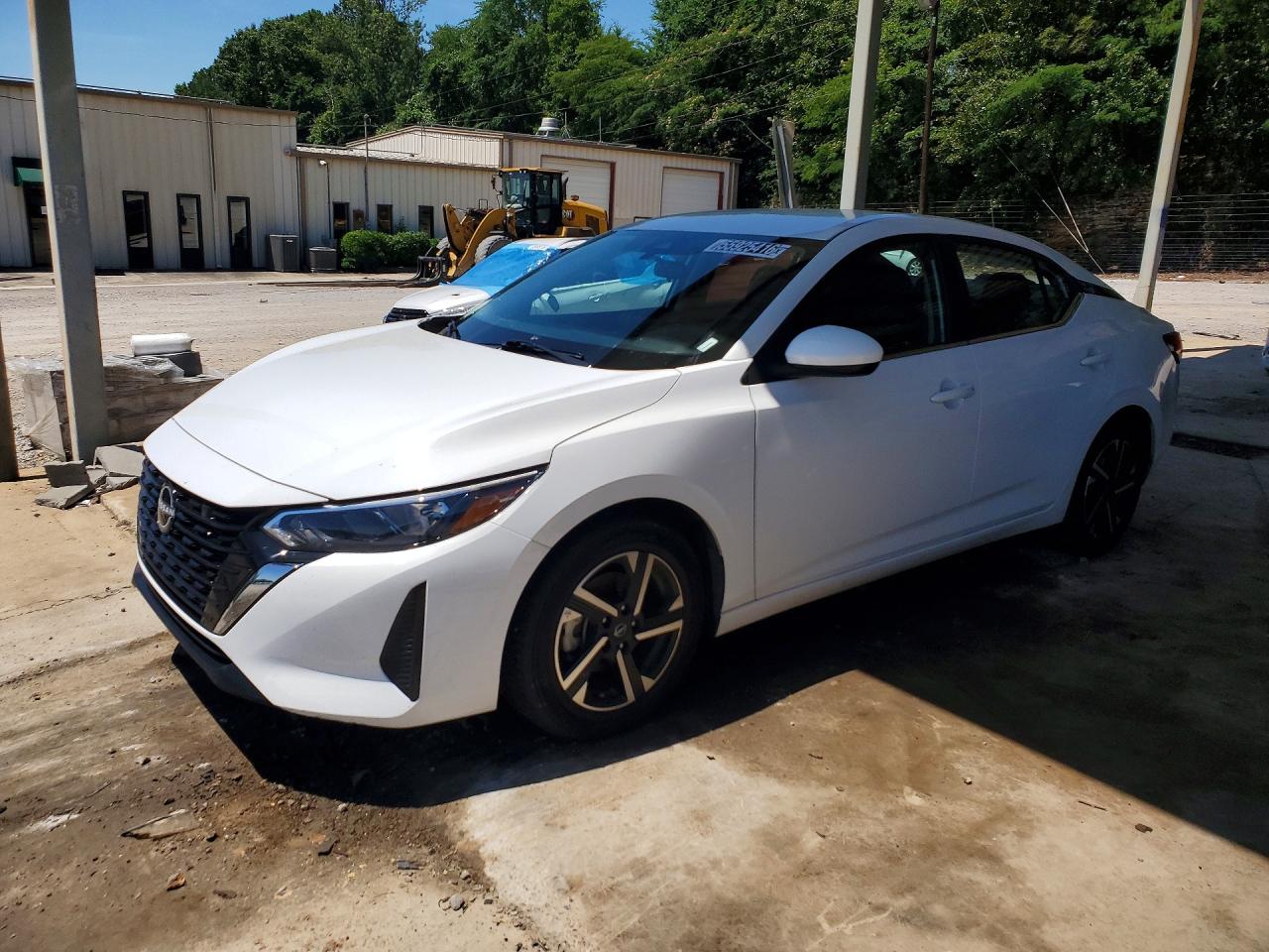 Salvage Nissan Sentra Image