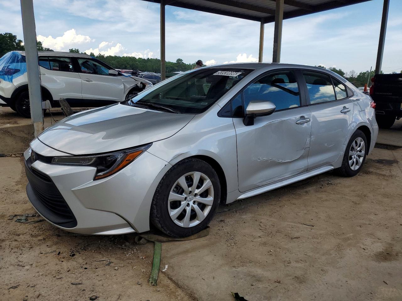 Salvage Toyota Corolla Image
