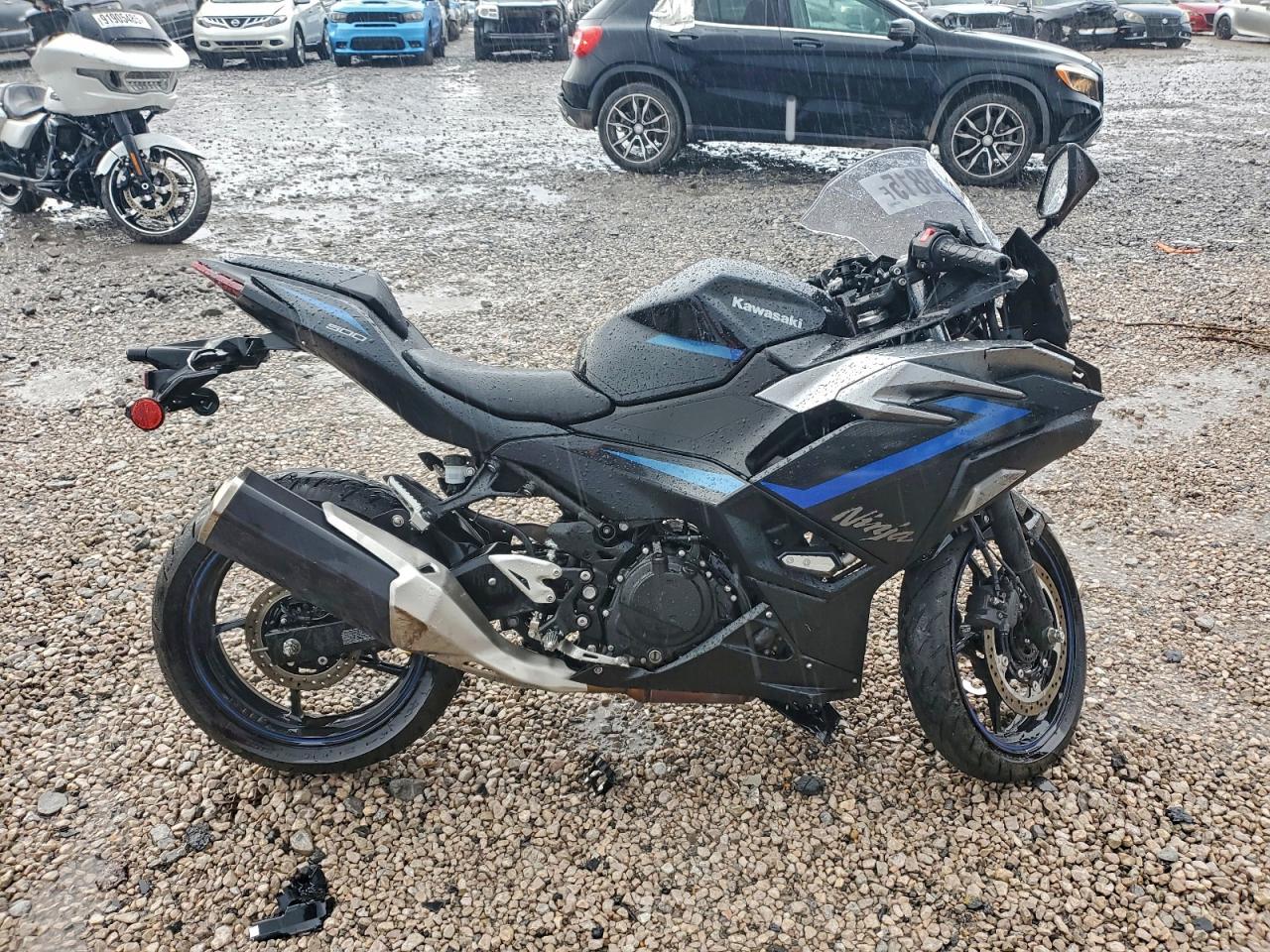 Salvage Kawasaki Ex500 A Image
