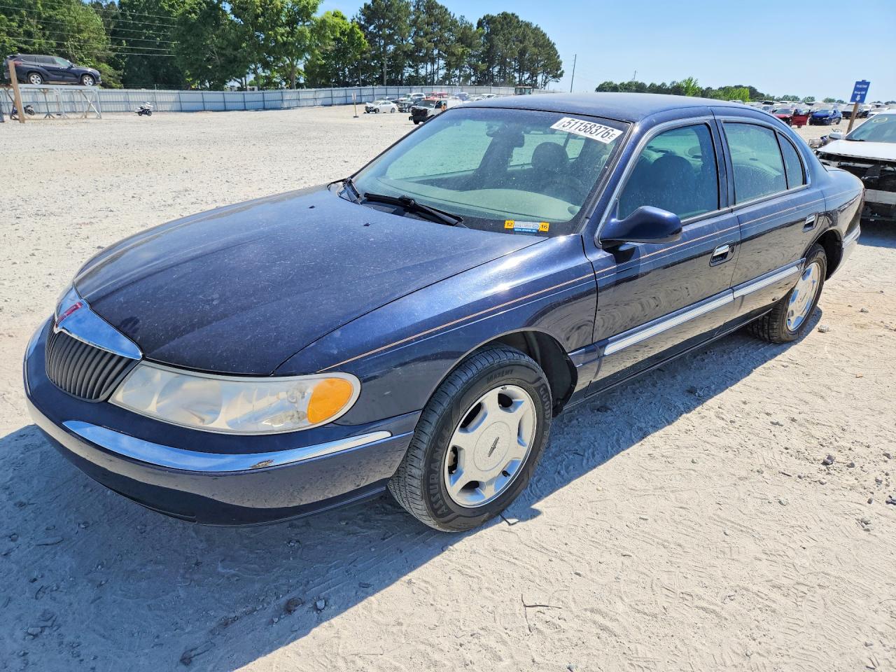 Salvage Lincoln Continental Image