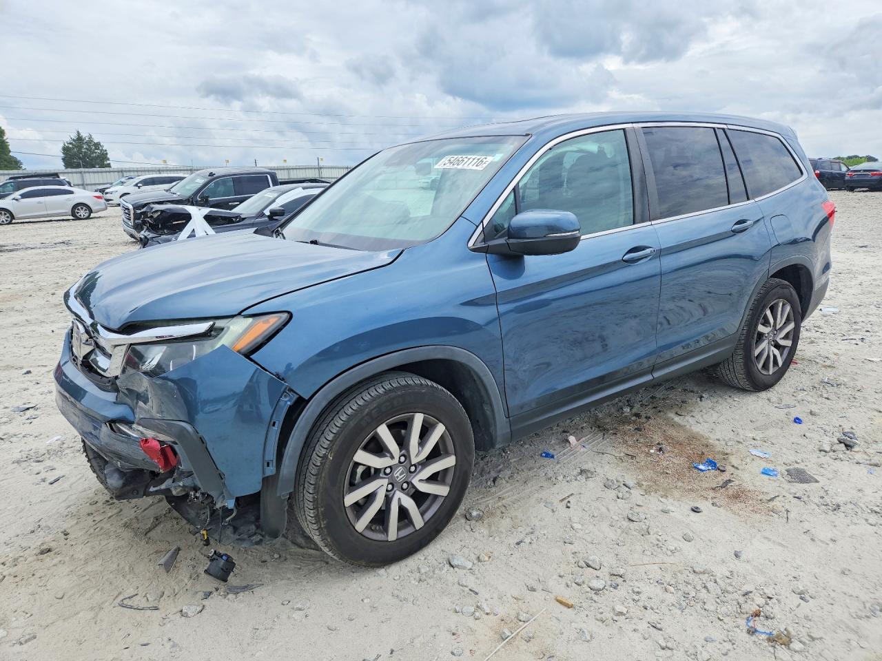 Salvage Honda Pilot Image