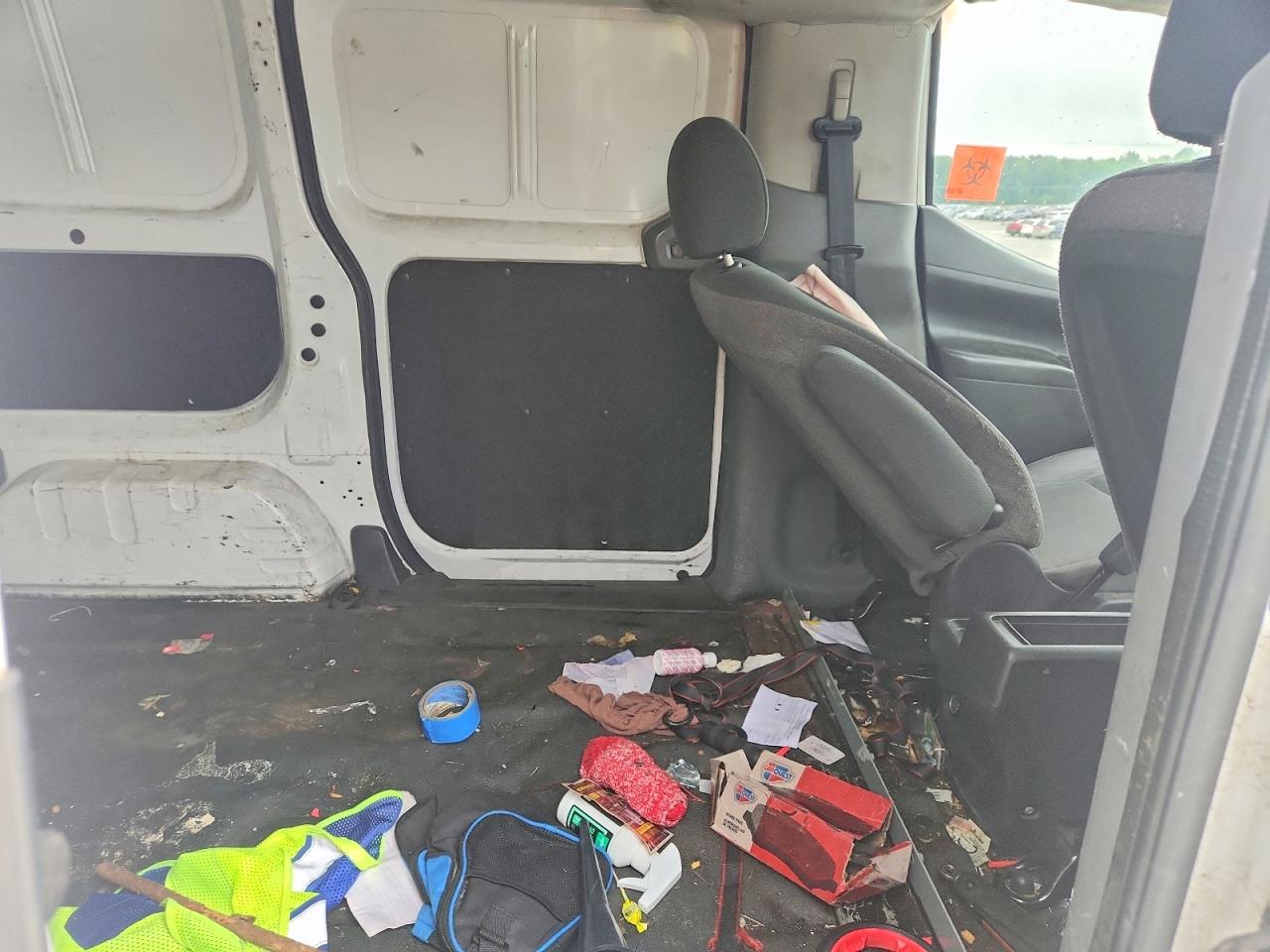 Nissan Nv