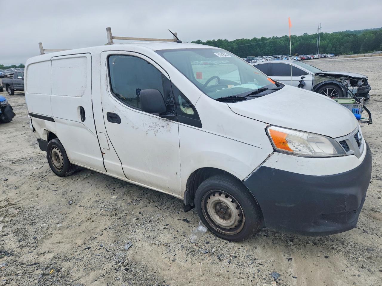 Nissan Nv