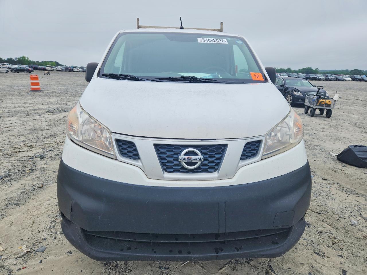 Nissan Nv