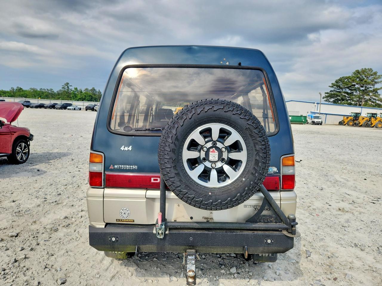 Mitsubishi Delica