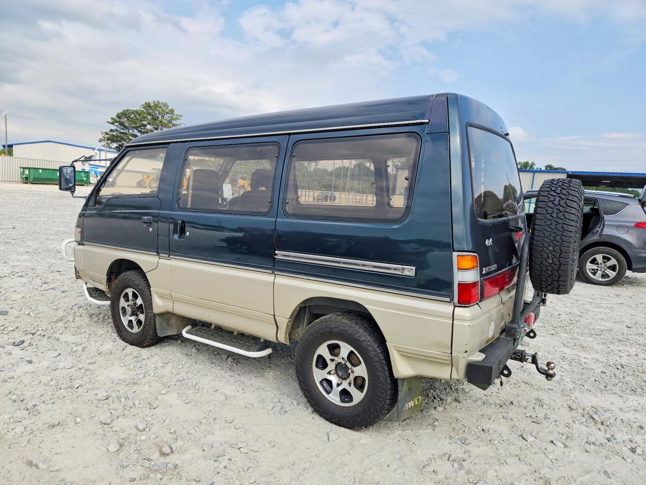 Mitsubishi Delica
