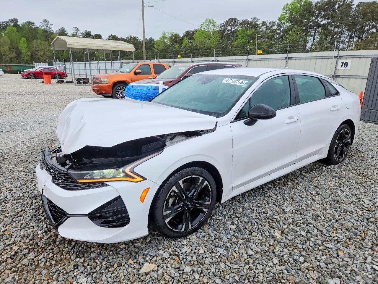 Salvage Kia K5 Image