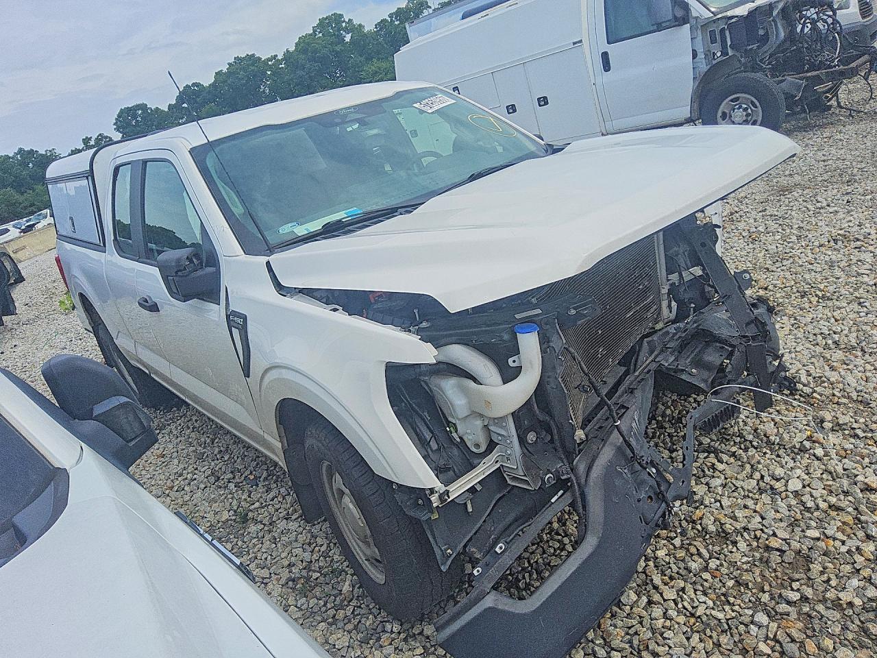 Ford F-150 Super Cab