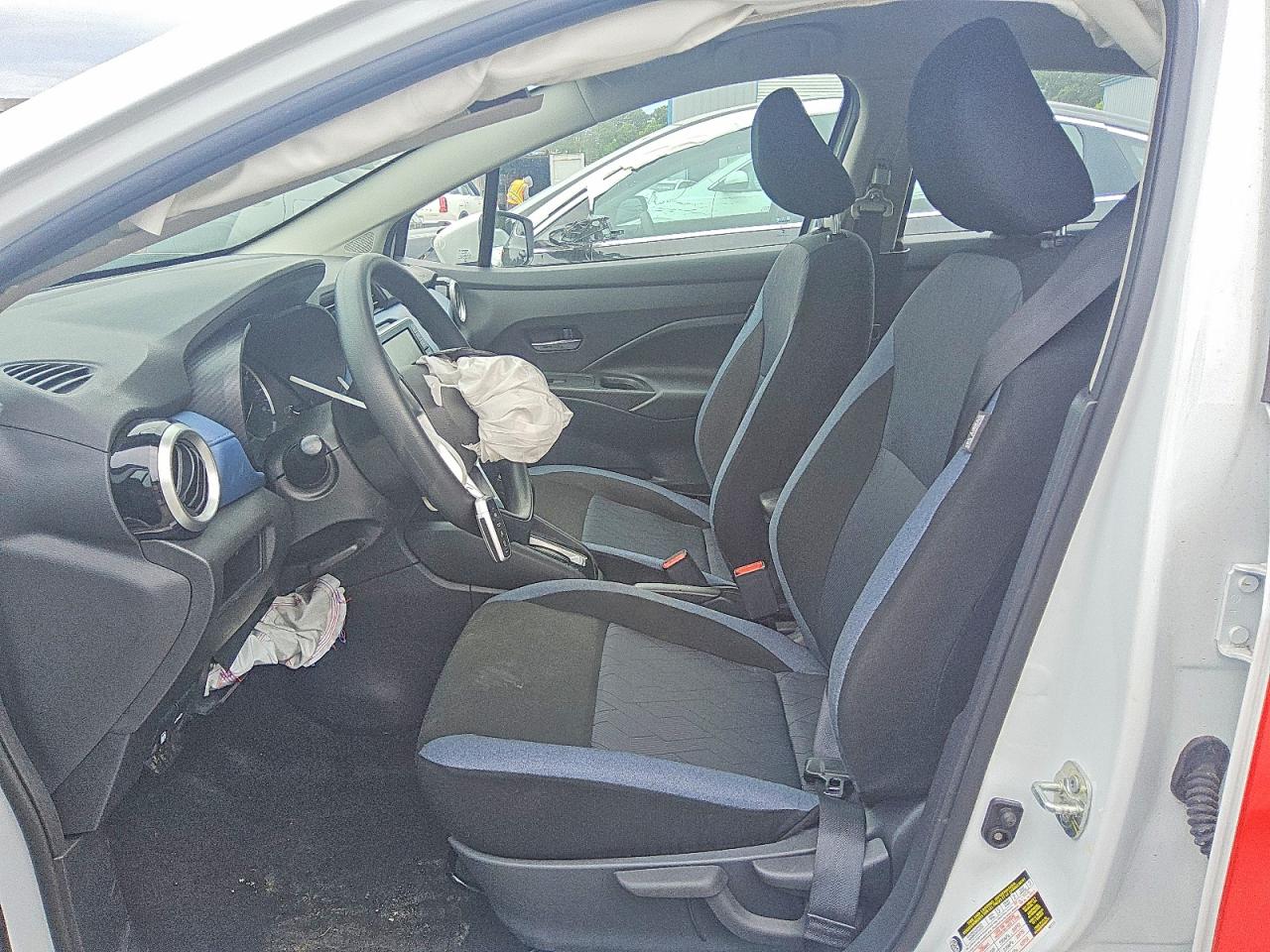 Nissan Versa Sv
