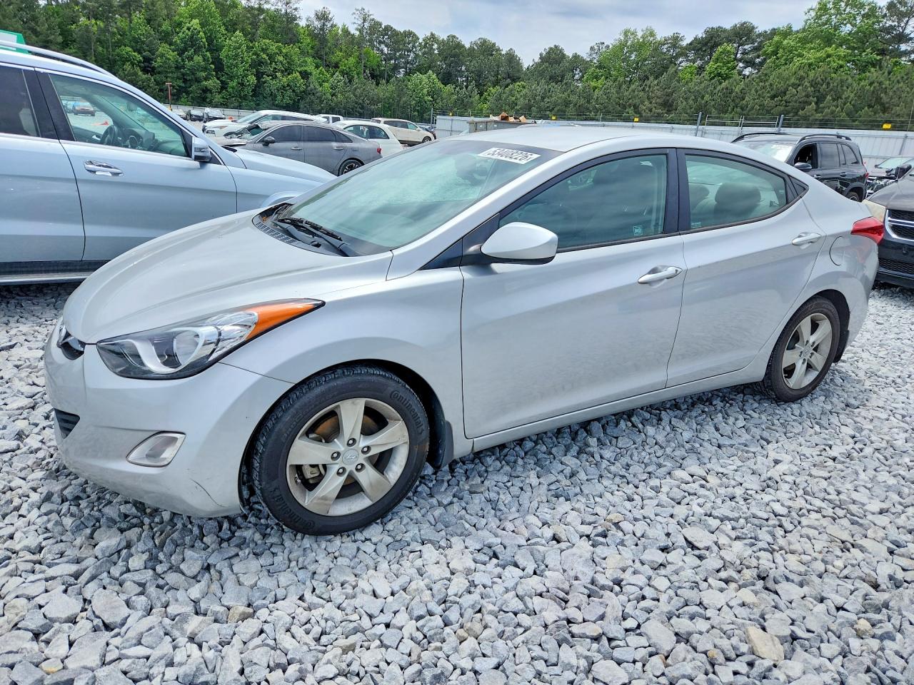 Salvage Hyundai ELANTRA Image