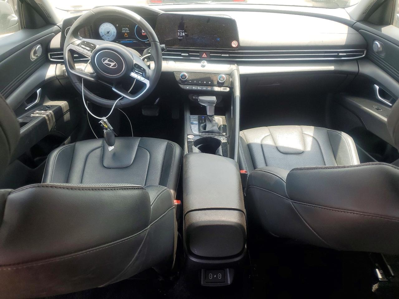 Hyundai ELANTRA Limited