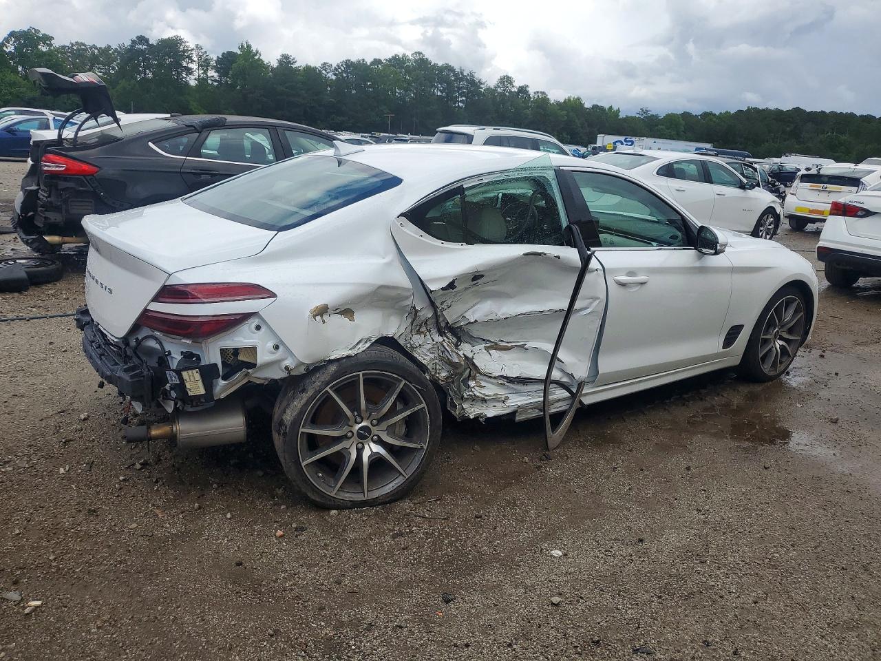 Genesis G70 2.5t S 2.5t Standard