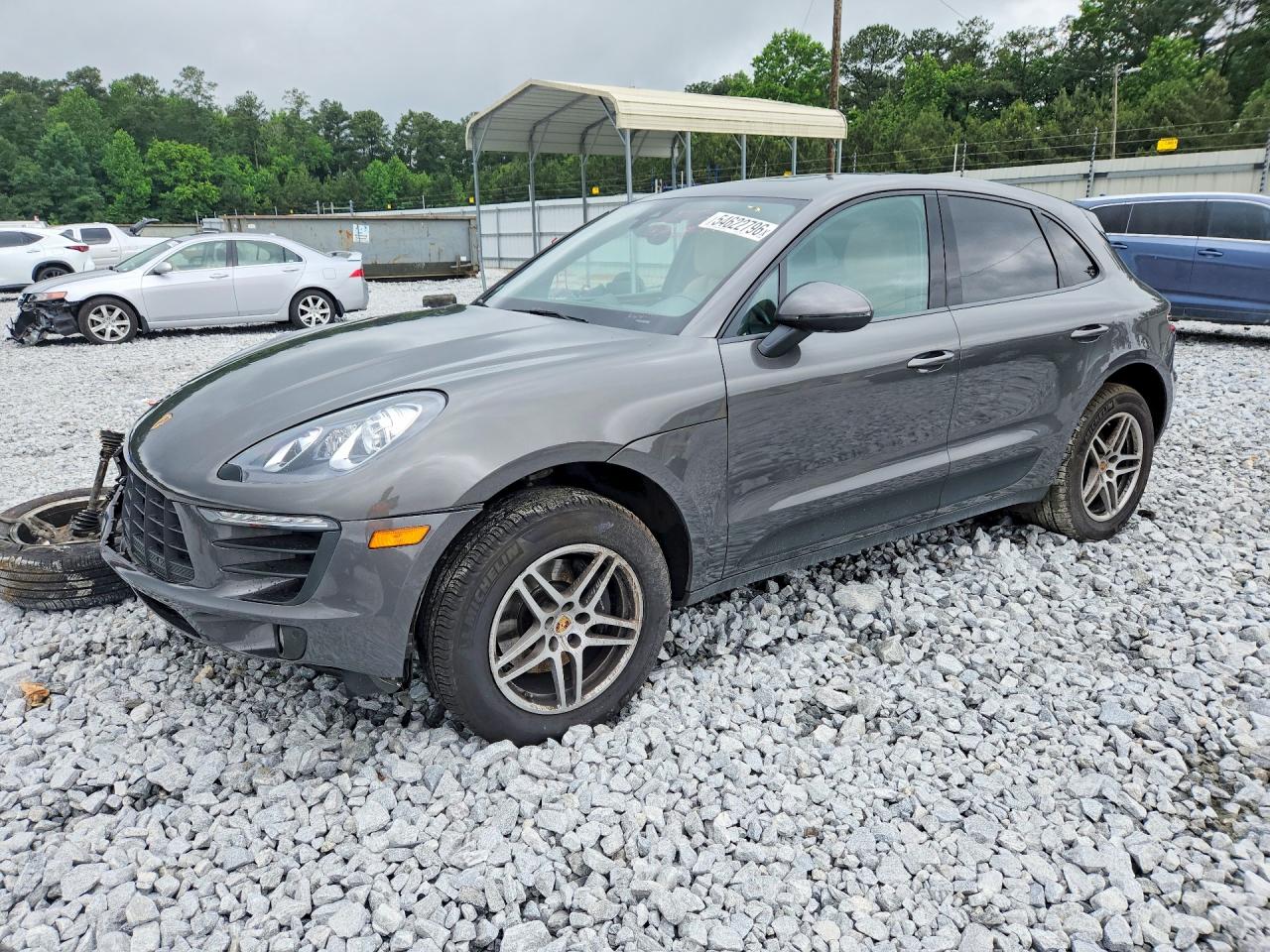 Salvage Porsche Macan Image