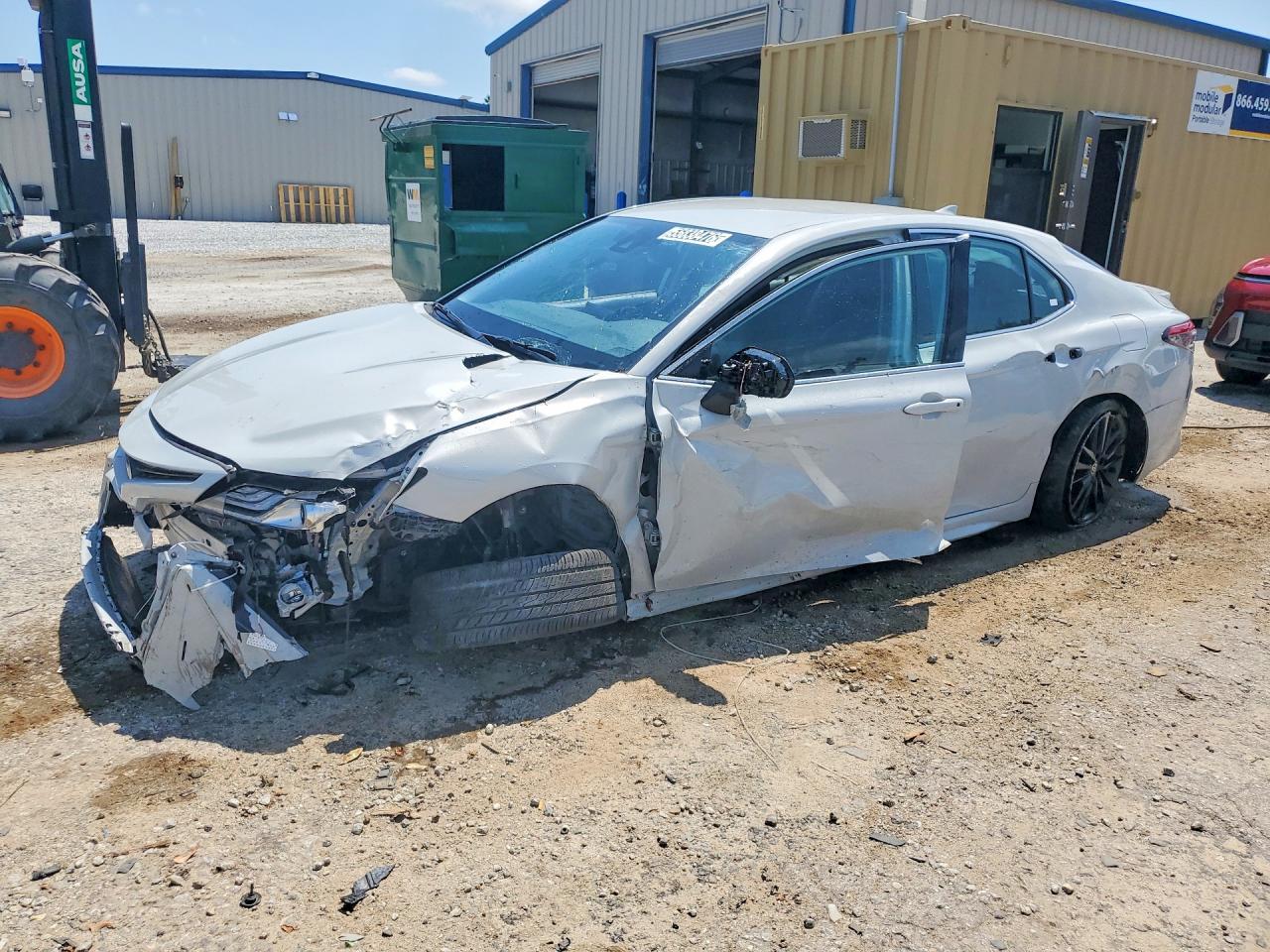 Salvage Toyota Camry Image