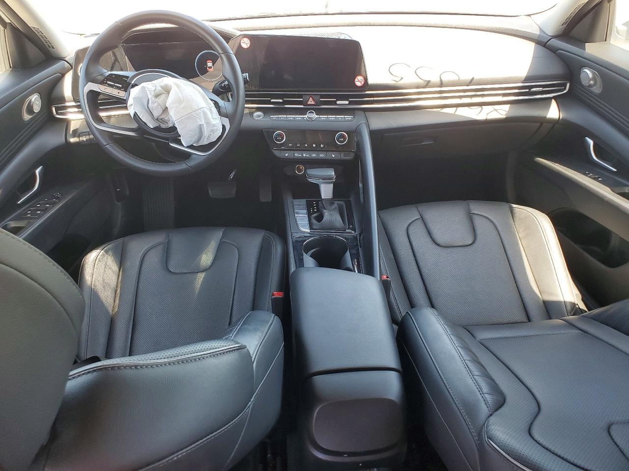 Hyundai ELANTRA Limited