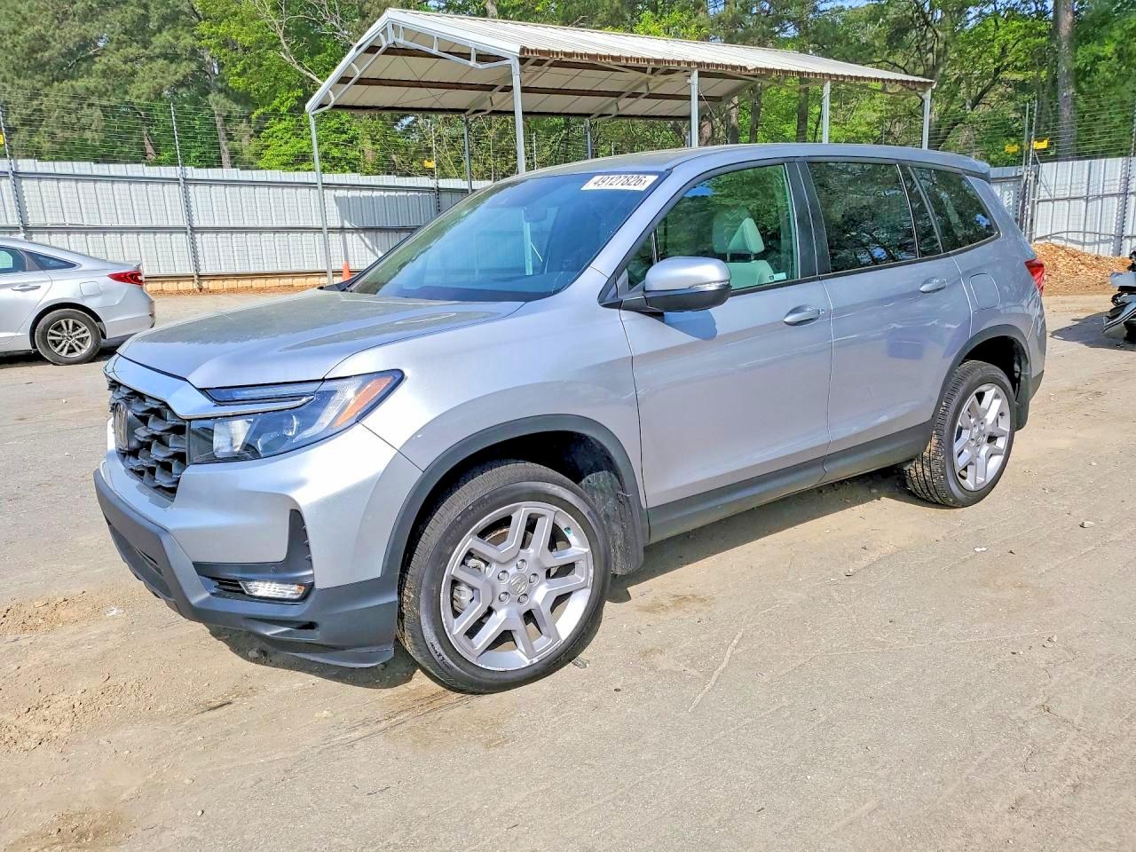 Salvage Honda Passport Image