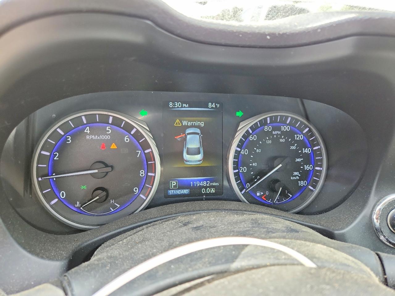 INFINITI Q50 Premium