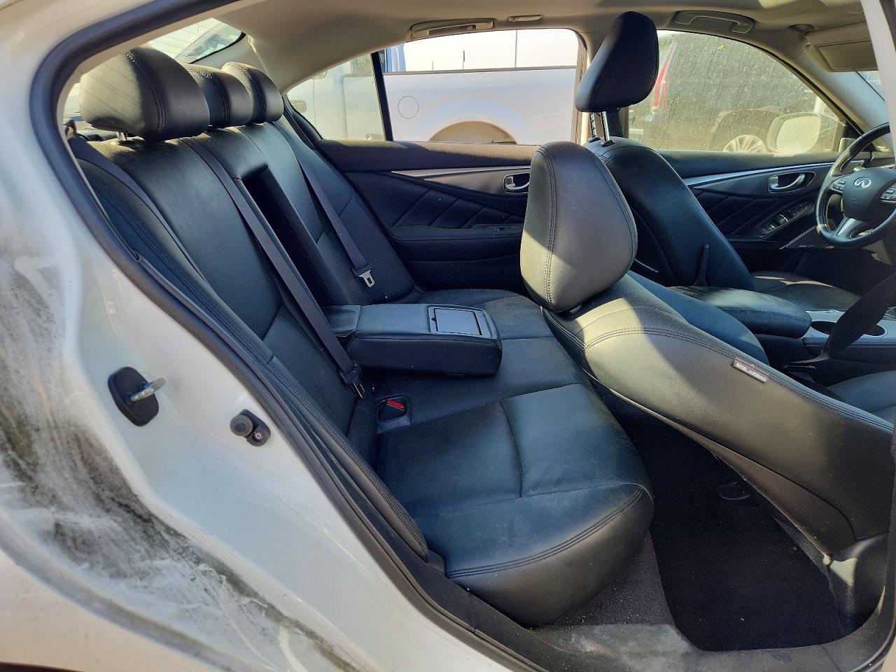 INFINITI Q50 Premium