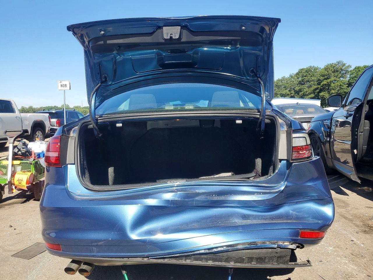 Volkswagen Jetta S
