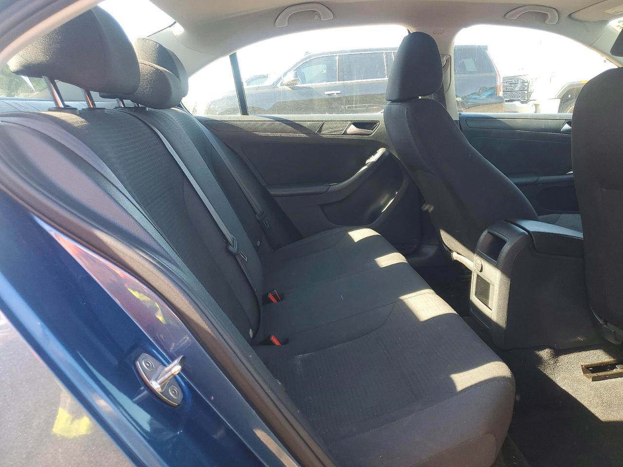 Volkswagen Jetta S