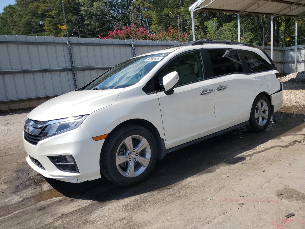 Salvage Honda Odyssey Image