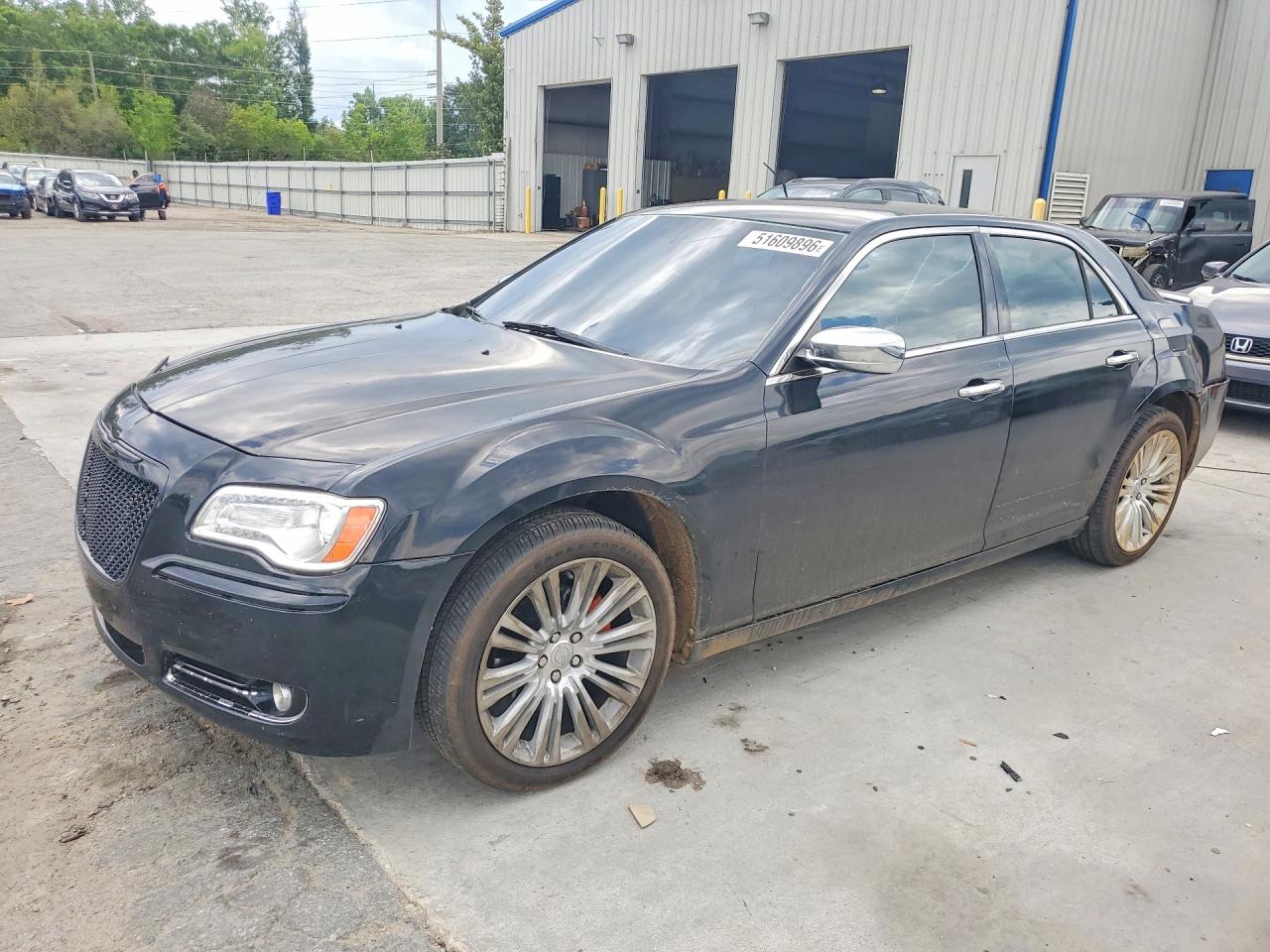 Salvage Chrysler 300 Image