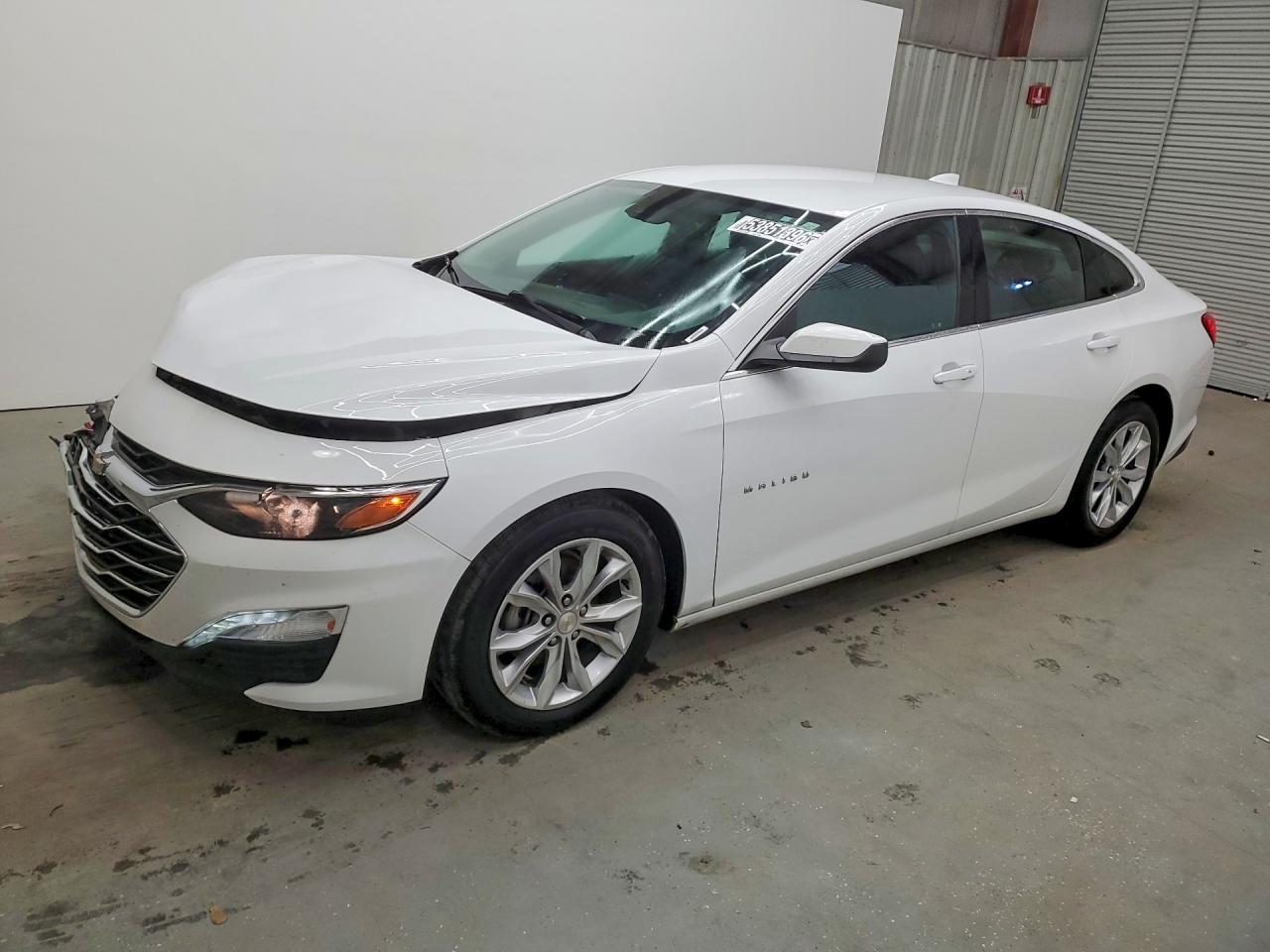 Salvage Chevrolet Malibu Image