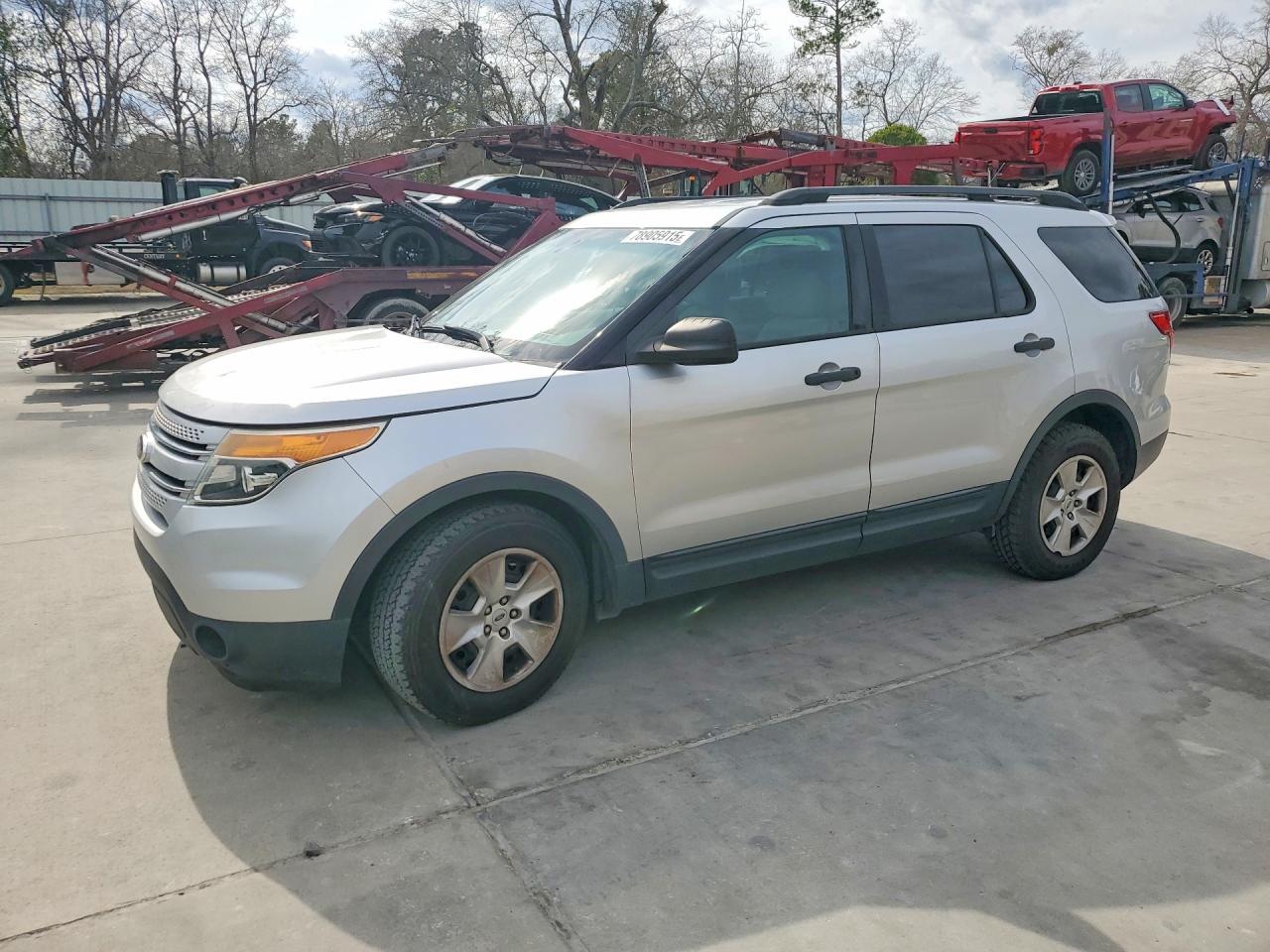 Salvage Ford Explorer Image