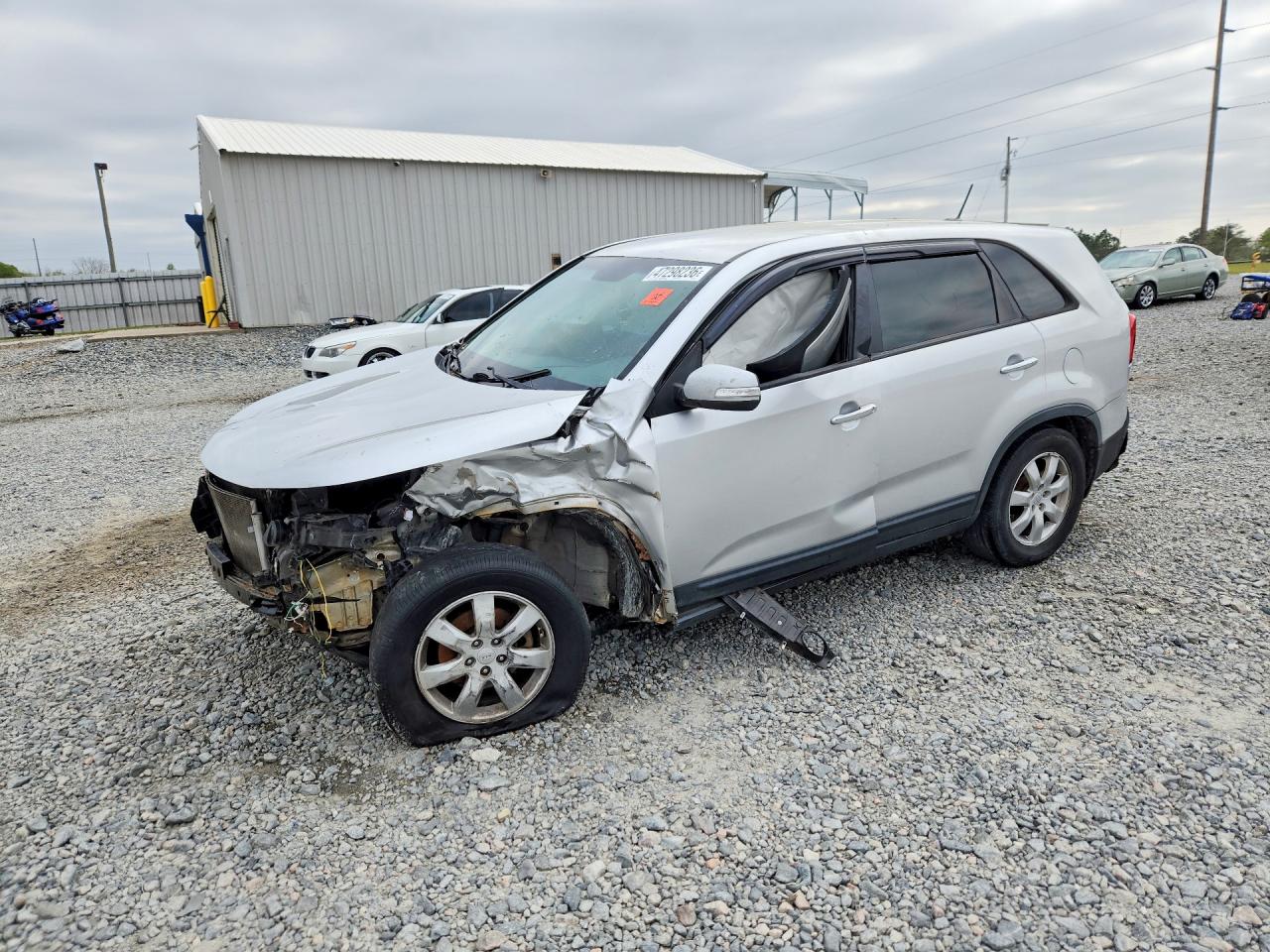 Salvage Kia Sorento Image