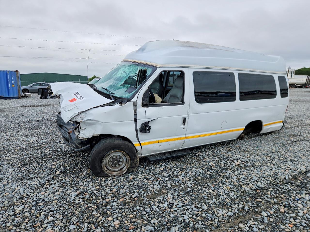 Salvage Ford E-250 Image